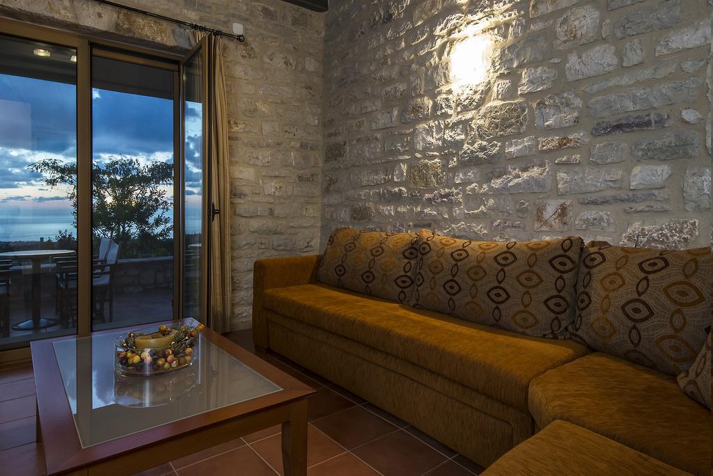 Enastron Villas Kyparissia Luaran gambar