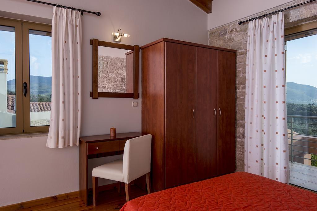 Enastron Villas Kyparissia Luaran gambar
