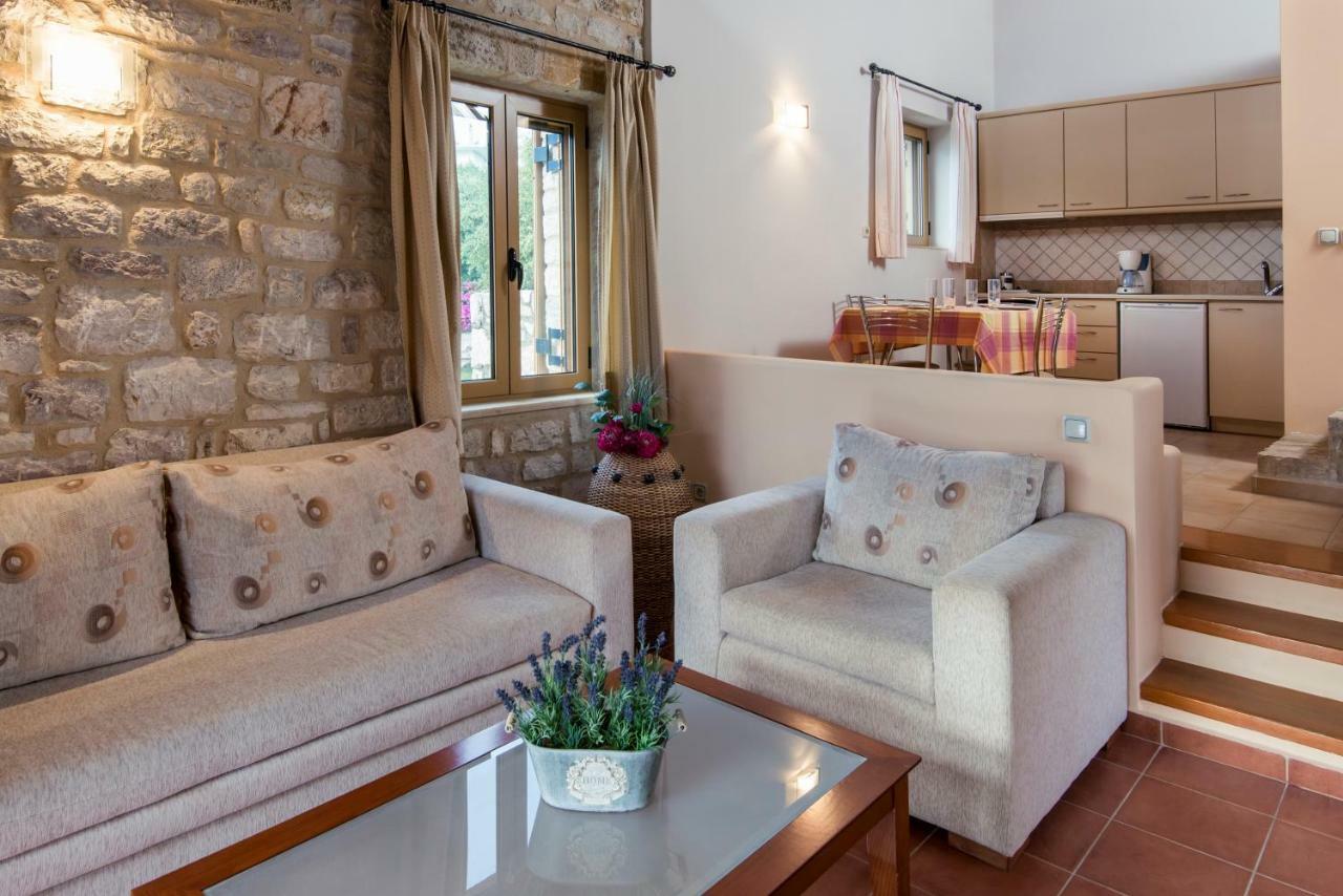 Enastron Villas Kyparissia Luaran gambar