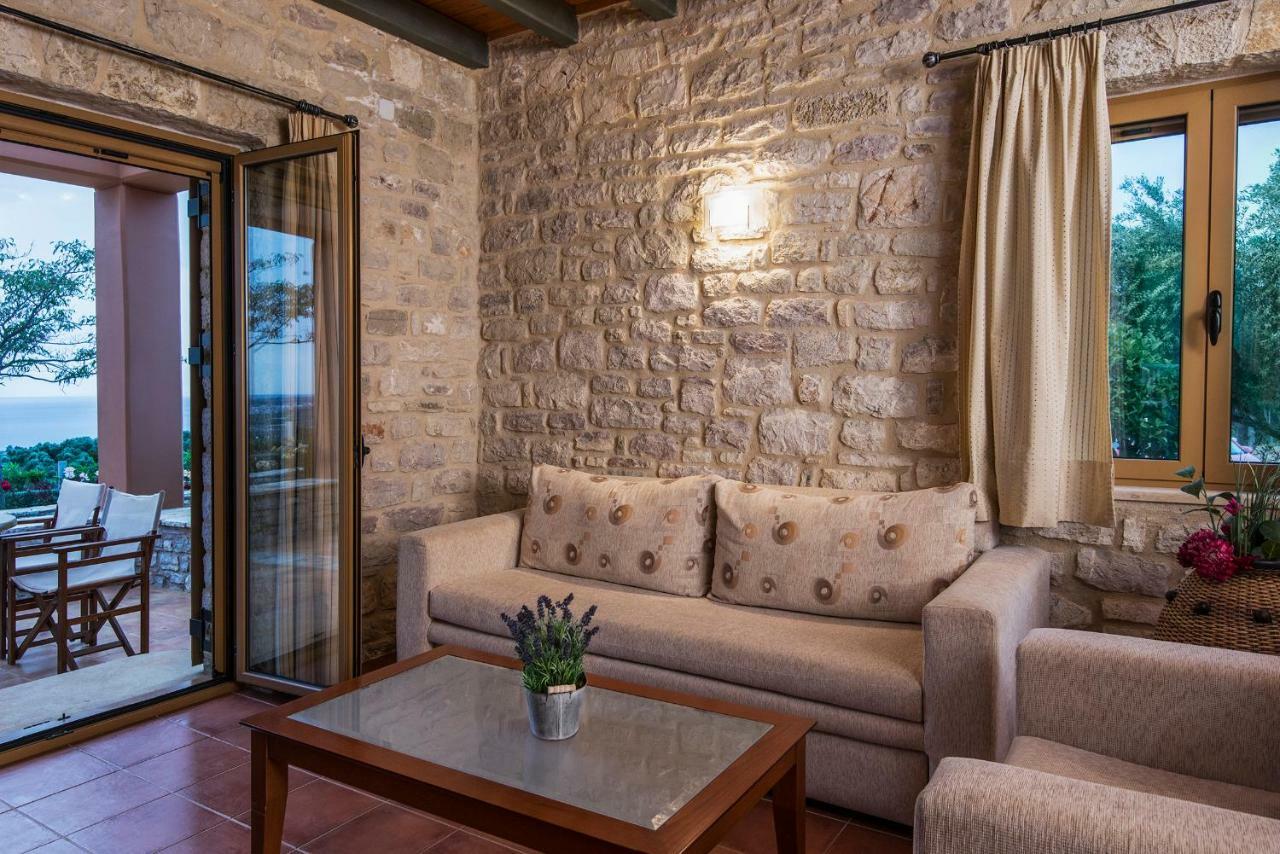 Enastron Villas Kyparissia Luaran gambar