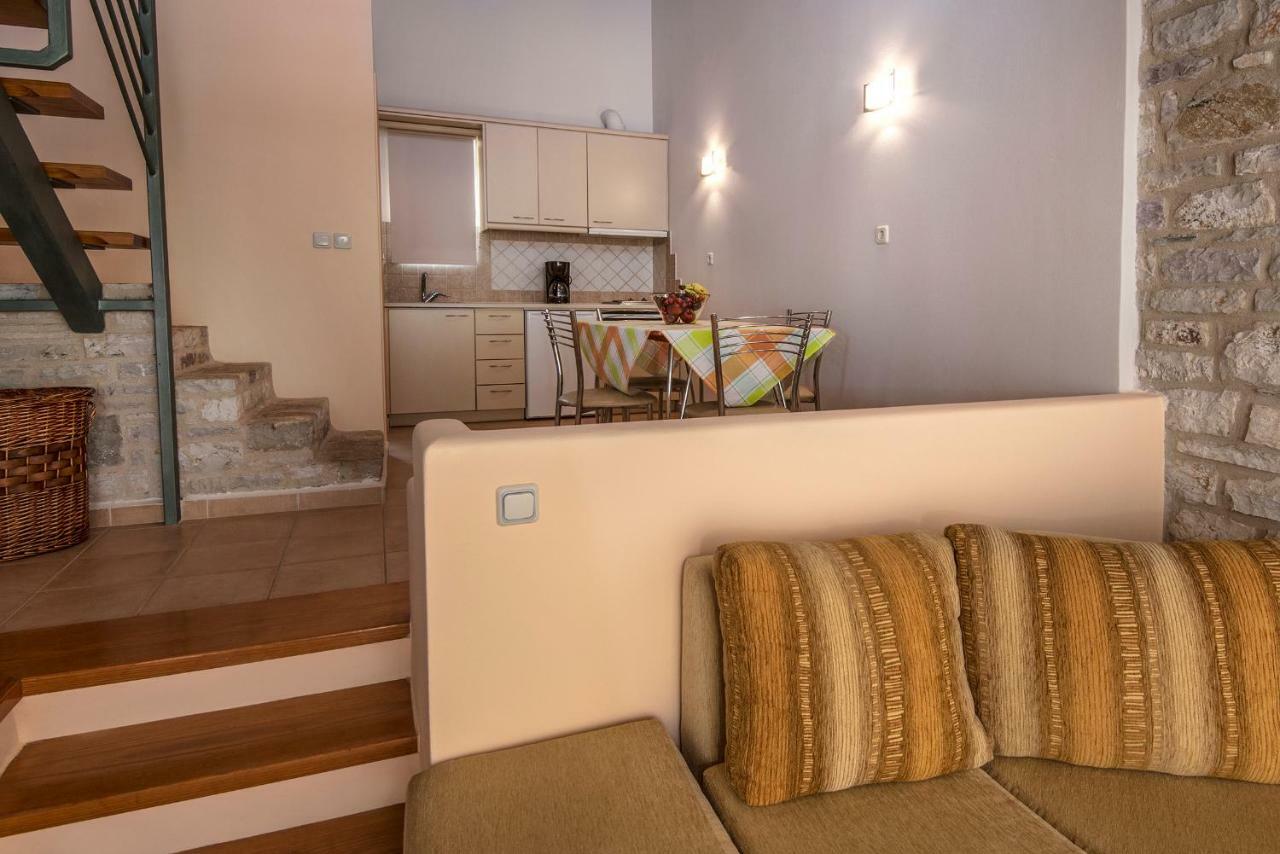 Enastron Villas Kyparissia Luaran gambar
