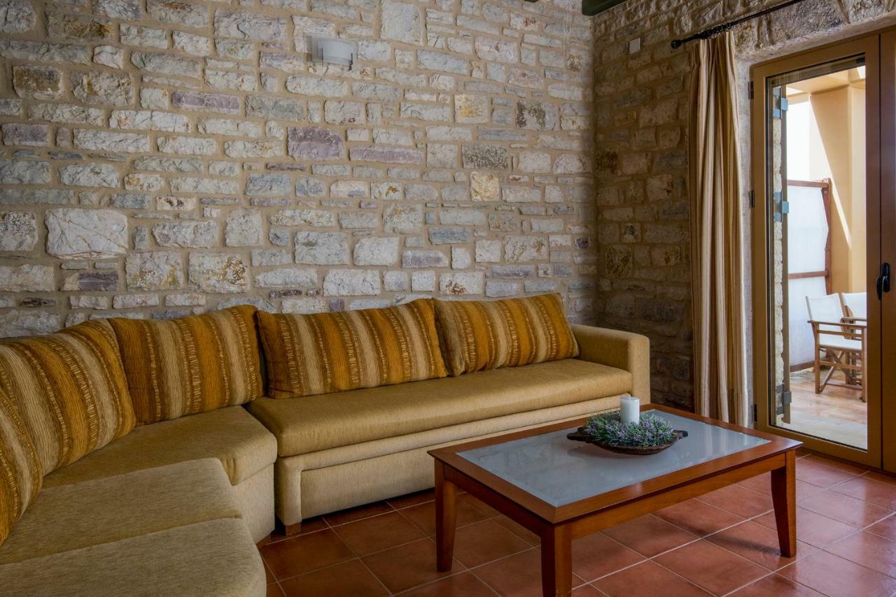 Enastron Villas Kyparissia Luaran gambar