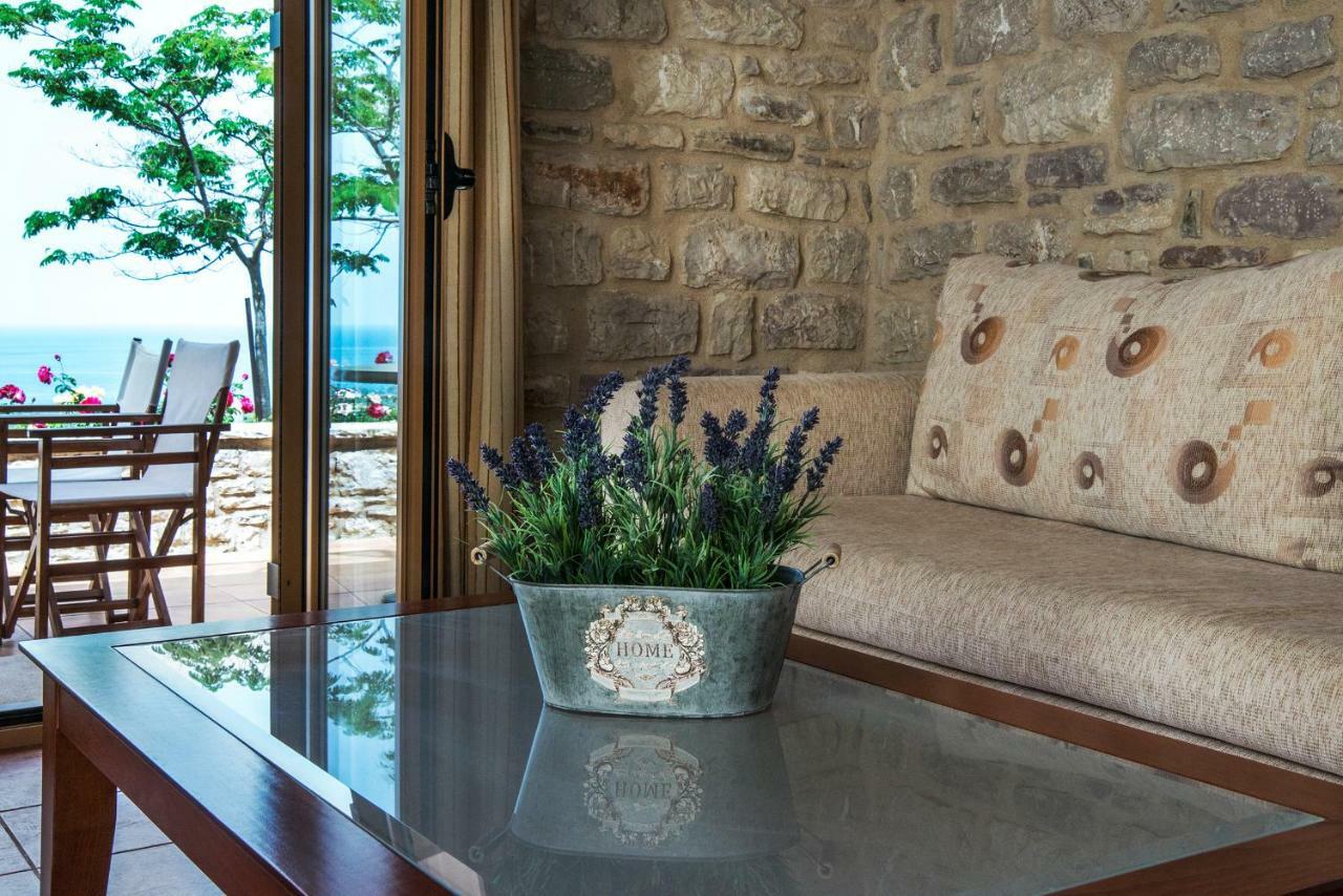 Enastron Villas Kyparissia Luaran gambar