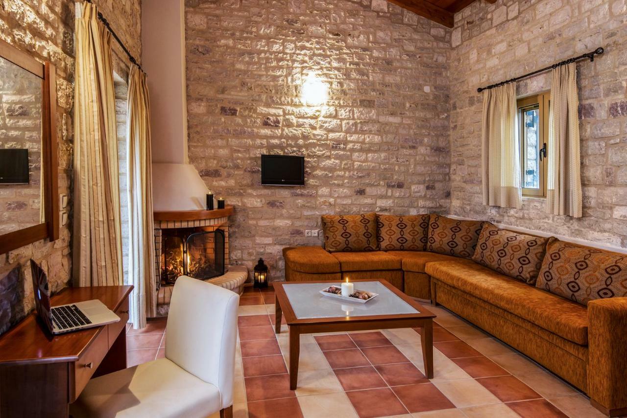 Enastron Villas Kyparissia Luaran gambar