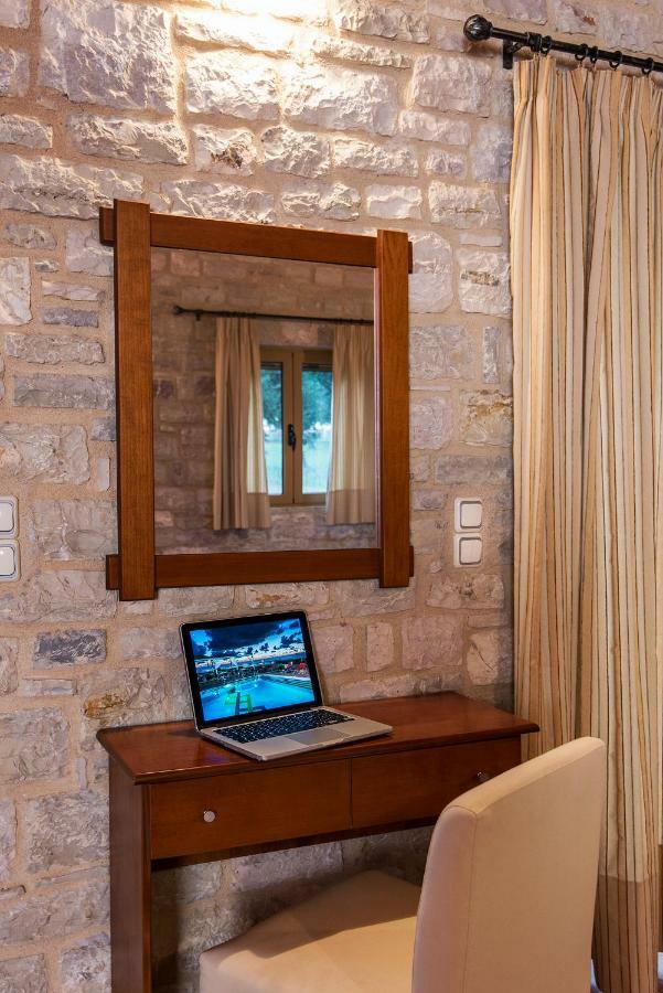 Enastron Villas Kyparissia Luaran gambar